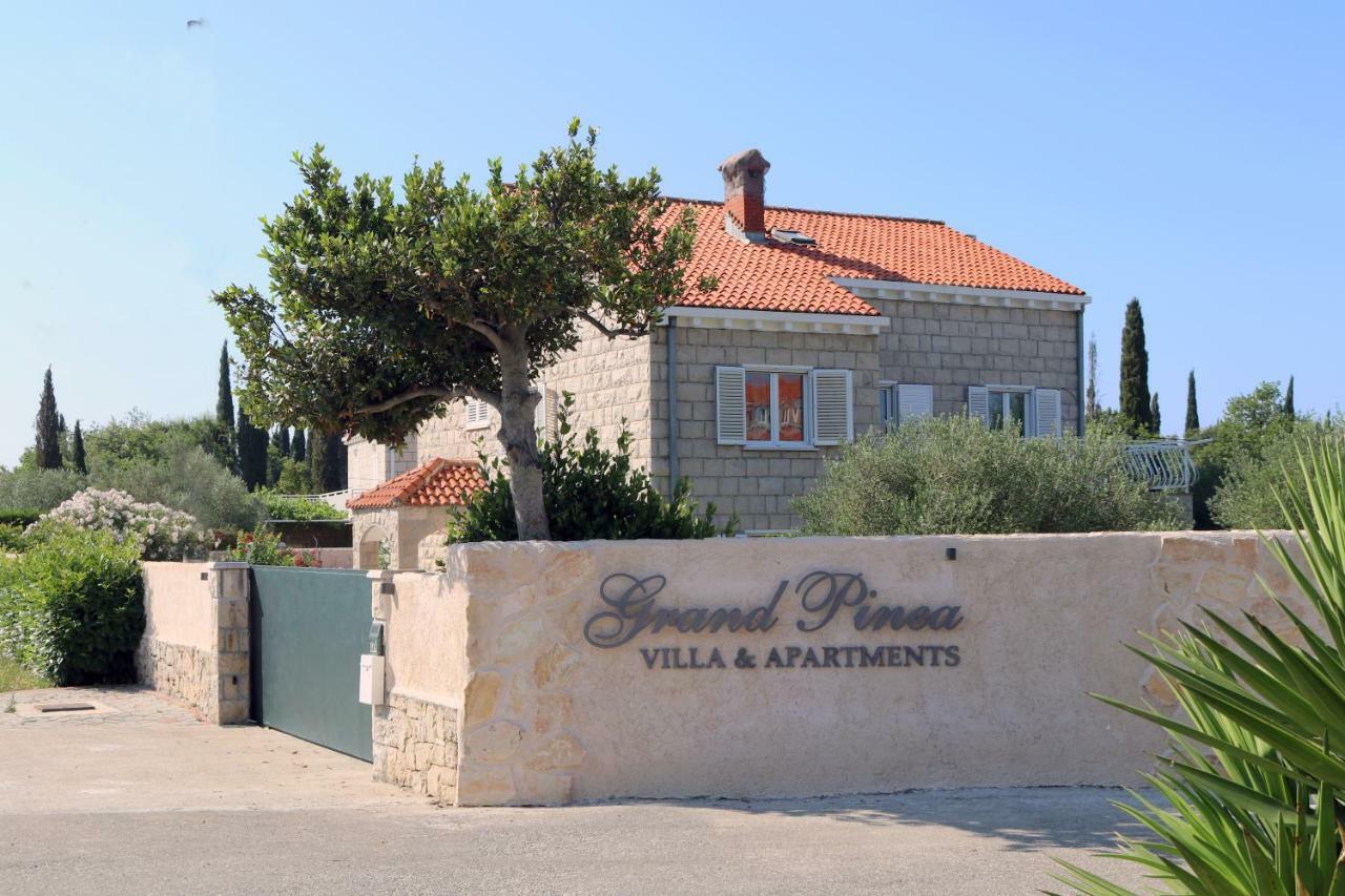 Villa Grand Pinea Čilipi Eksteriør billede